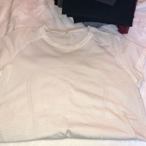 Lululemon white t-shirt